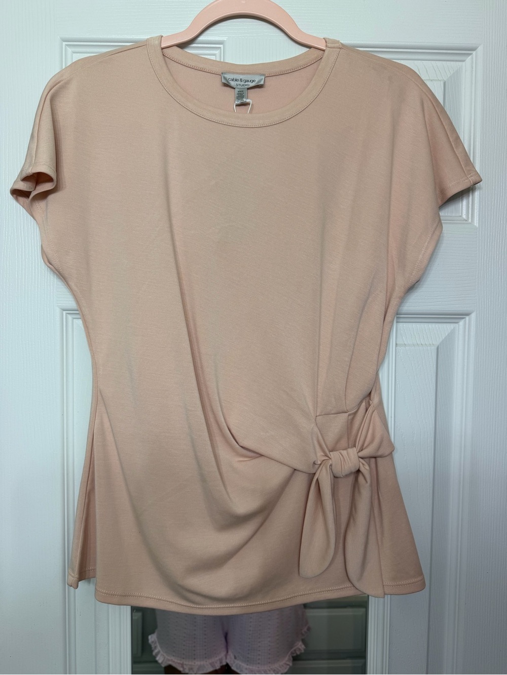 peach-colored Cable & Gauge short-sleeve tee NWT